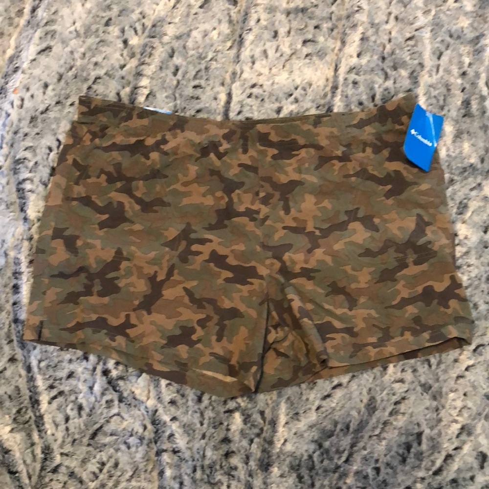 NWT womens Columbia Sandy River shorts size 2X